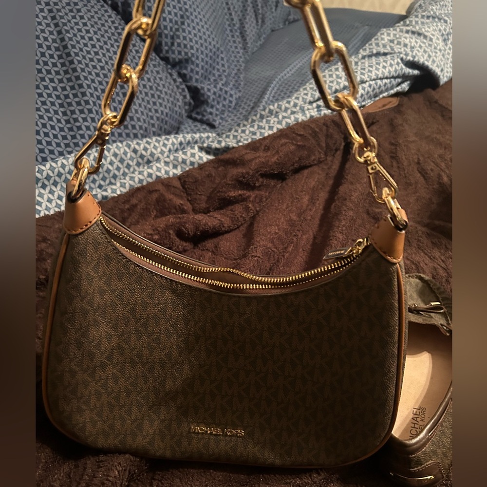 Michael Kors Cora Signature Logo Shoulder Bag and Crossbody - Picture 11 of 12